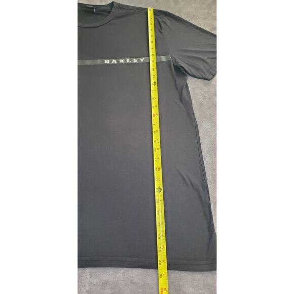 Oakley Size 2XL Regular Fit Logo Tee Short Sleeve T-Shirt C14-3 - Picture 2 of 6